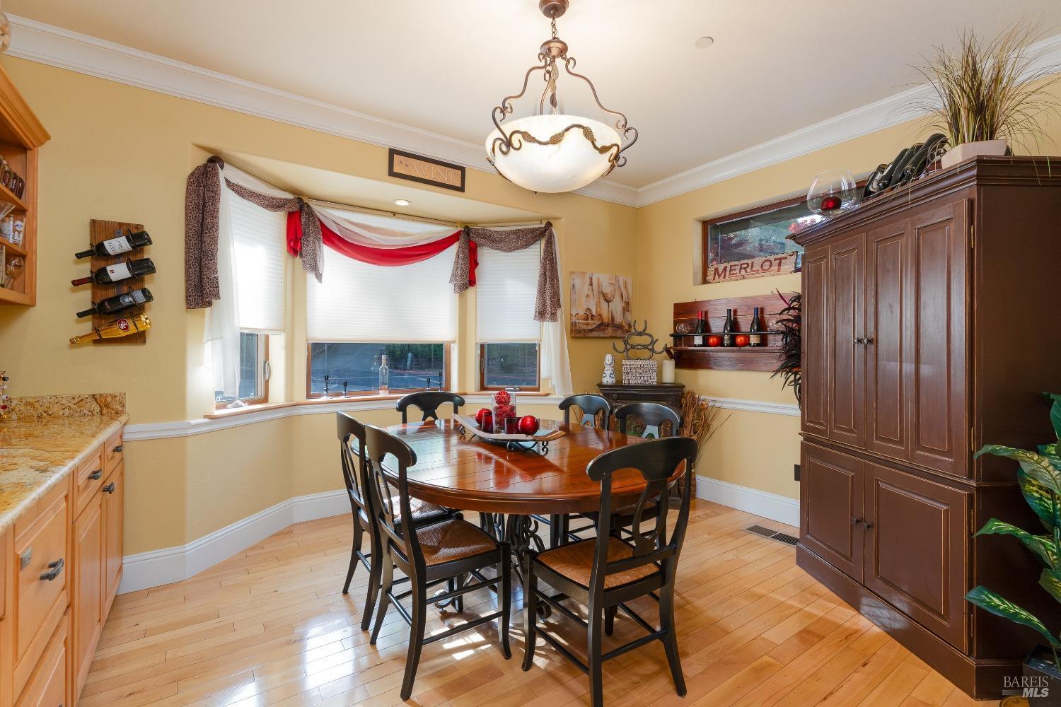 Detail Gallery Image 16 of 59 For 605 Park Blvd, Ukiah,  CA 95482 - 4 Beds | 3 Baths
