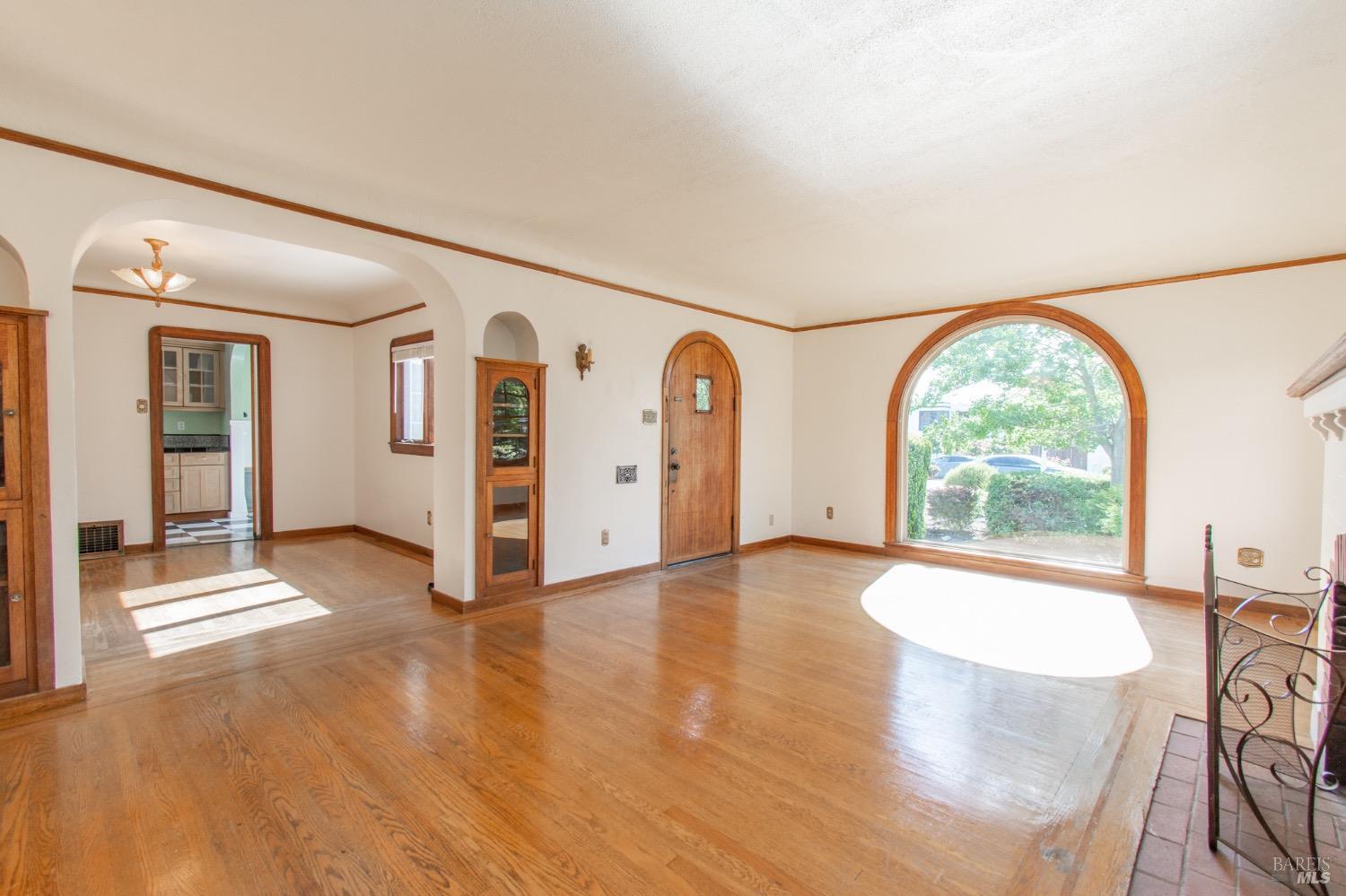 Detail Gallery Image 14 of 99 For 1124 Tuolumne St, Vallejo,  CA 94590 - 3 Beds | 2/1 Baths