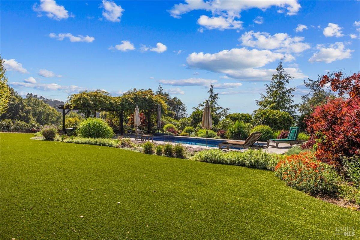 Detail Gallery Image 65 of 71 For 100 Zachary Ln, Santa Rosa,  CA 95404 - 3 Beds | 4 Baths