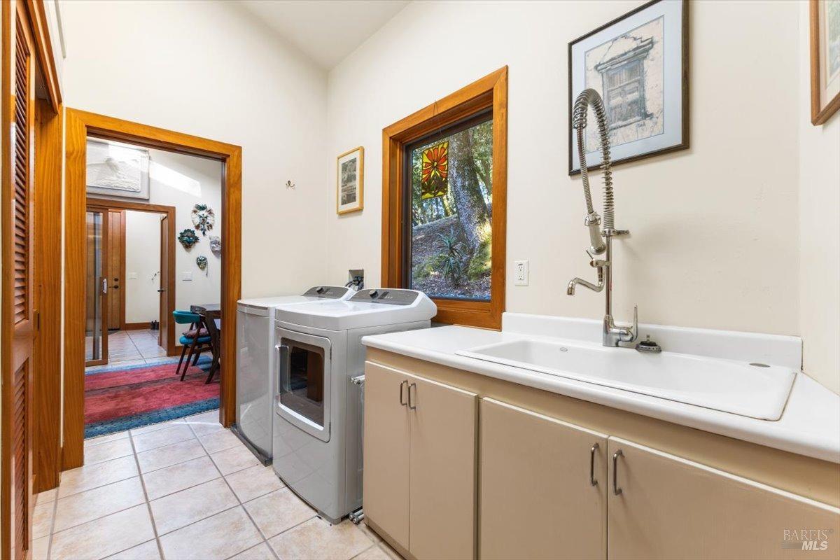 Detail Gallery Image 33 of 71 For 100 Zachary Ln, Santa Rosa,  CA 95404 - 3 Beds | 4 Baths