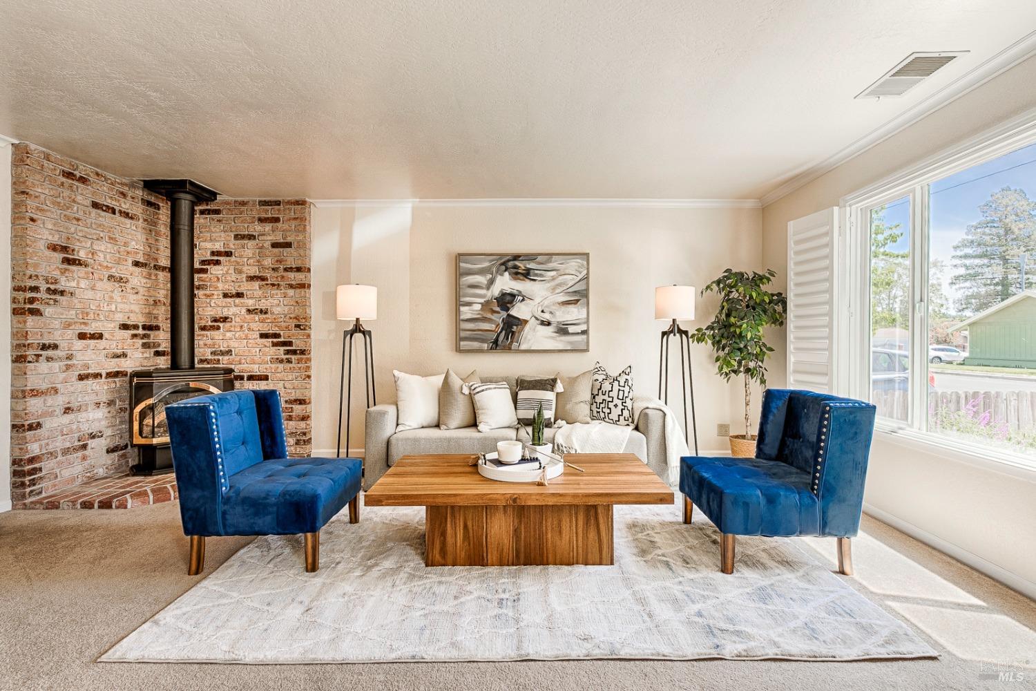 Detail Gallery Image 2 of 27 For 539 Badger St, Healdsburg,  CA 95448 - 3 Beds | 2 Baths