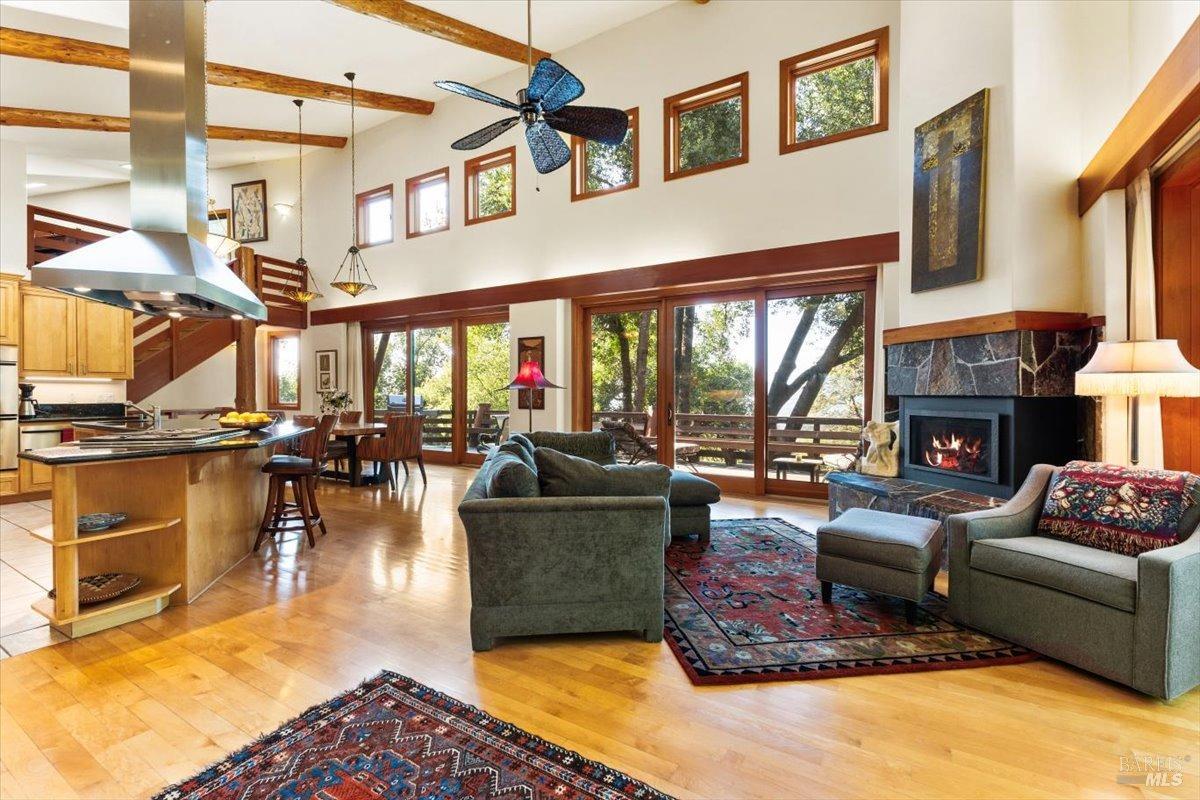 Detail Gallery Image 8 of 71 For 100 Zachary Ln, Santa Rosa,  CA 95404 - 3 Beds | 4 Baths