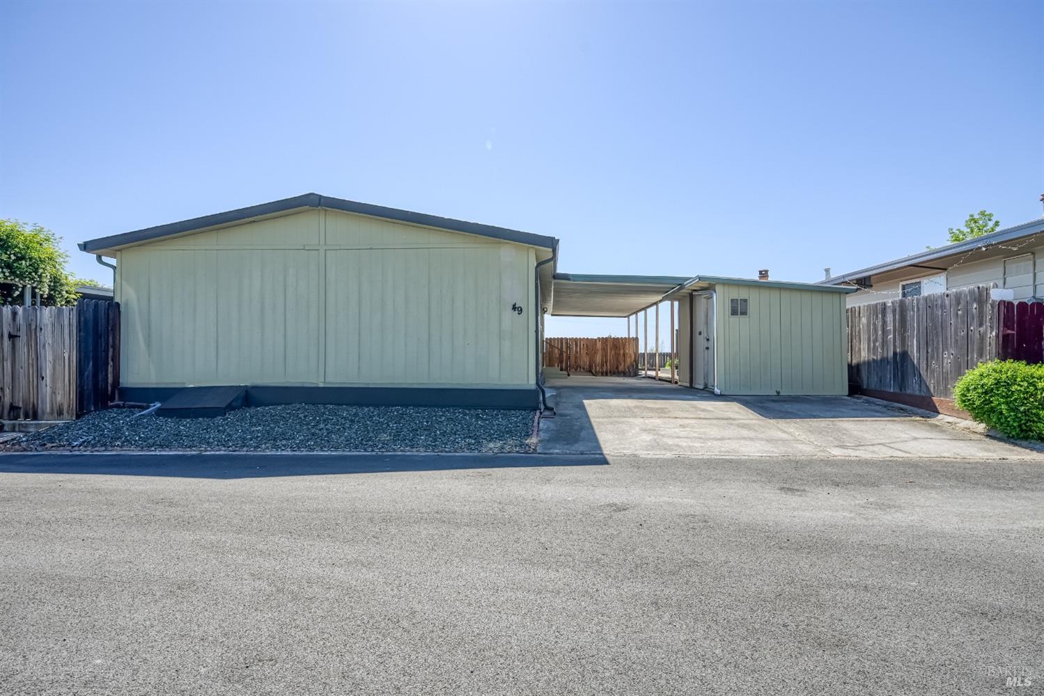 Detail Gallery Image 2 of 46 For 5830 Robin Hill Dr 49, Lakeport,  CA 95453 - 2 Beds | 2 Baths