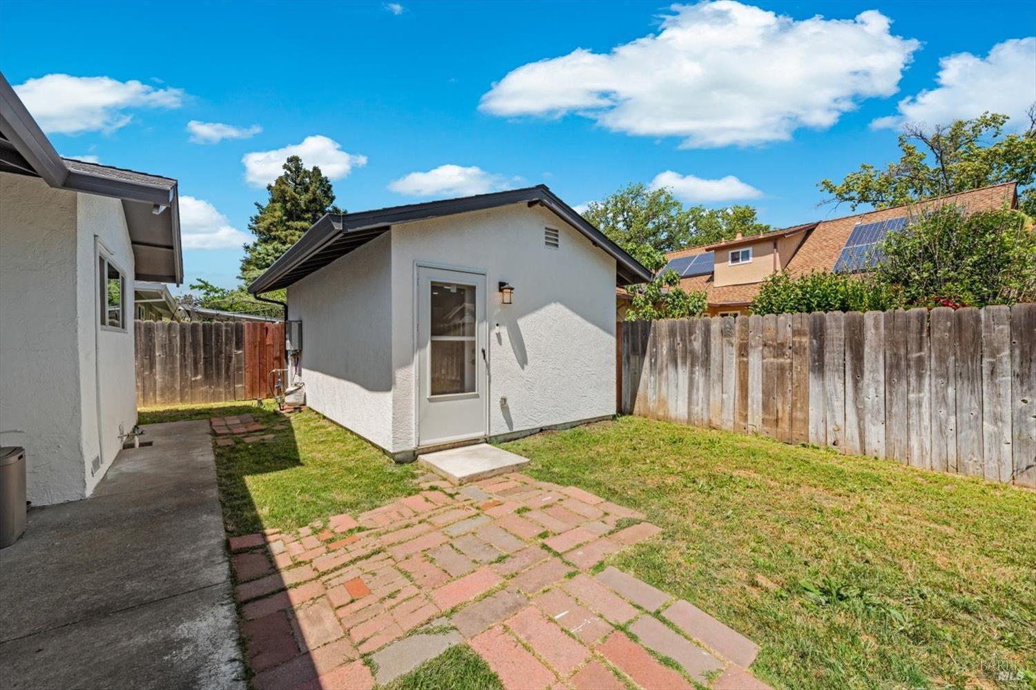 Detail Gallery Image 37 of 52 For 285 Cascade Dr, Vacaville,  CA 95687 - 5 Beds | 3 Baths