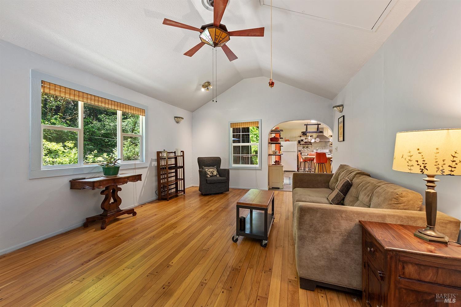 Detail Gallery Image 14 of 47 For 10 Wildwood Ln, Cazadero,  CA 95421 - 1 Beds | 1 Baths
