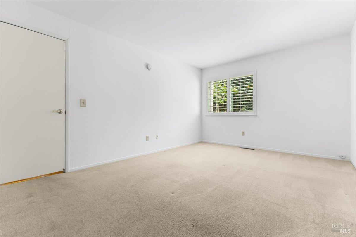Detail Gallery Image 18 of 31 For 2579 Westberry Dr, Santa Rosa,  CA 95403 - 2 Beds | 2 Baths