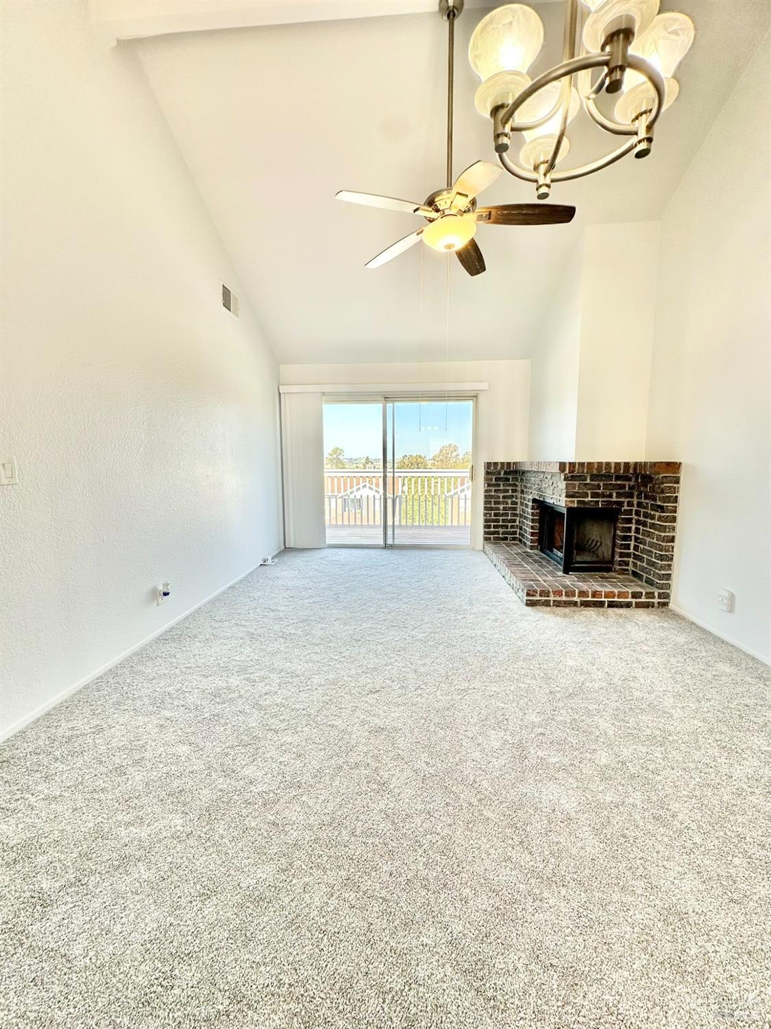 Detail Gallery Image 14 of 32 For 565 Lori Dr #42,  Benicia,  CA 94510 - 1 Beds | 1 Baths