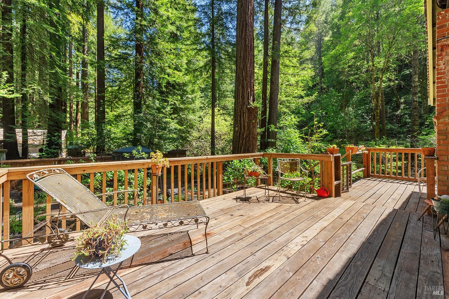 Detail Gallery Image 3 of 47 For 10 Wildwood Ln, Cazadero,  CA 95421 - 1 Beds | 1 Baths