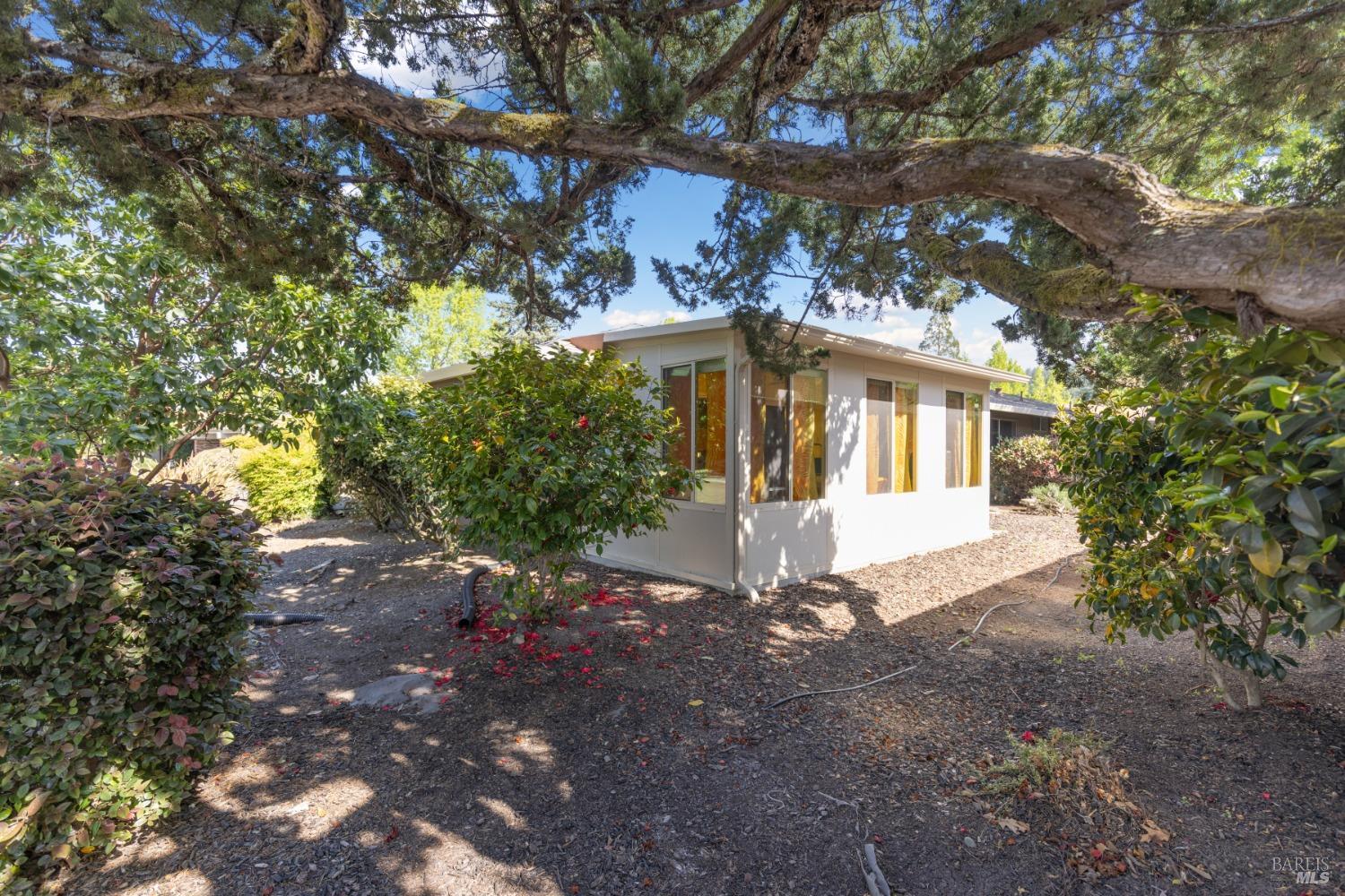 Detail Gallery Image 18 of 34 For 408 White Oak Dr, Santa Rosa,  CA 95409 - 2 Beds | 2 Baths