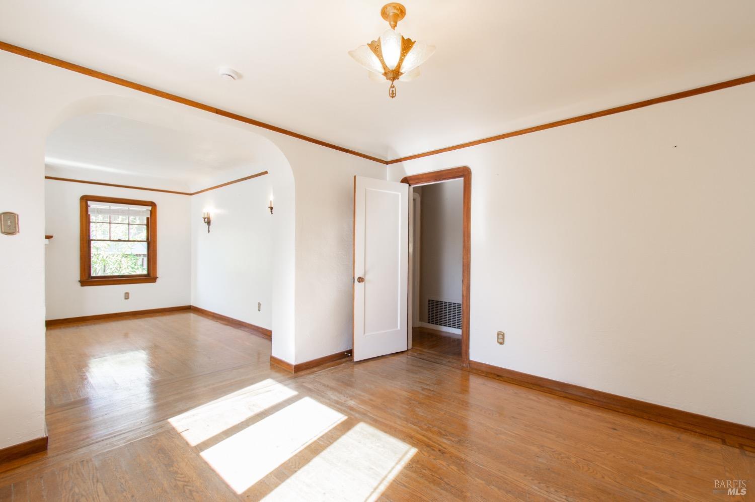 Detail Gallery Image 15 of 99 For 1124 Tuolumne St, Vallejo,  CA 94590 - 3 Beds | 2/1 Baths