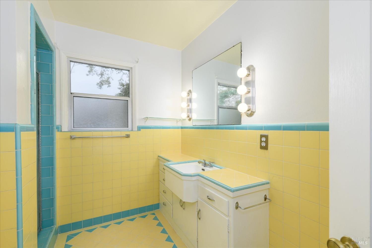 Detail Gallery Image 25 of 36 For 1361 Mariposa St, Vallejo,  CA 94590 - 3 Beds | 2 Baths
