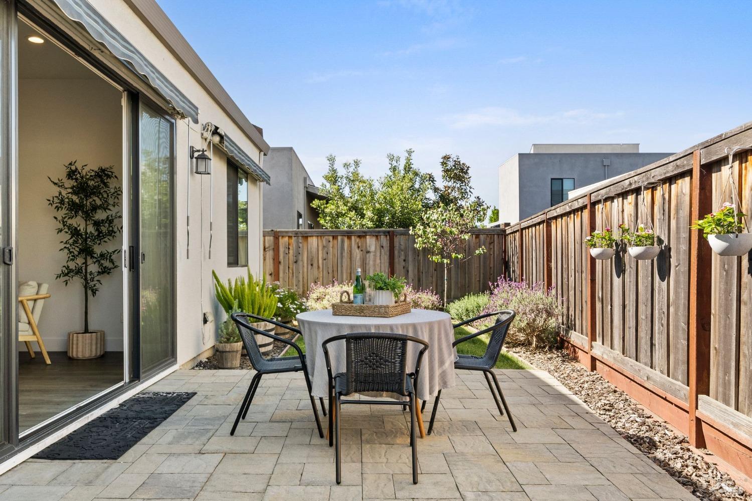 Detail Gallery Image 24 of 39 For 1443 Acorn Way, Windsor,  CA 95492 - 3 Beds | 2 Baths
