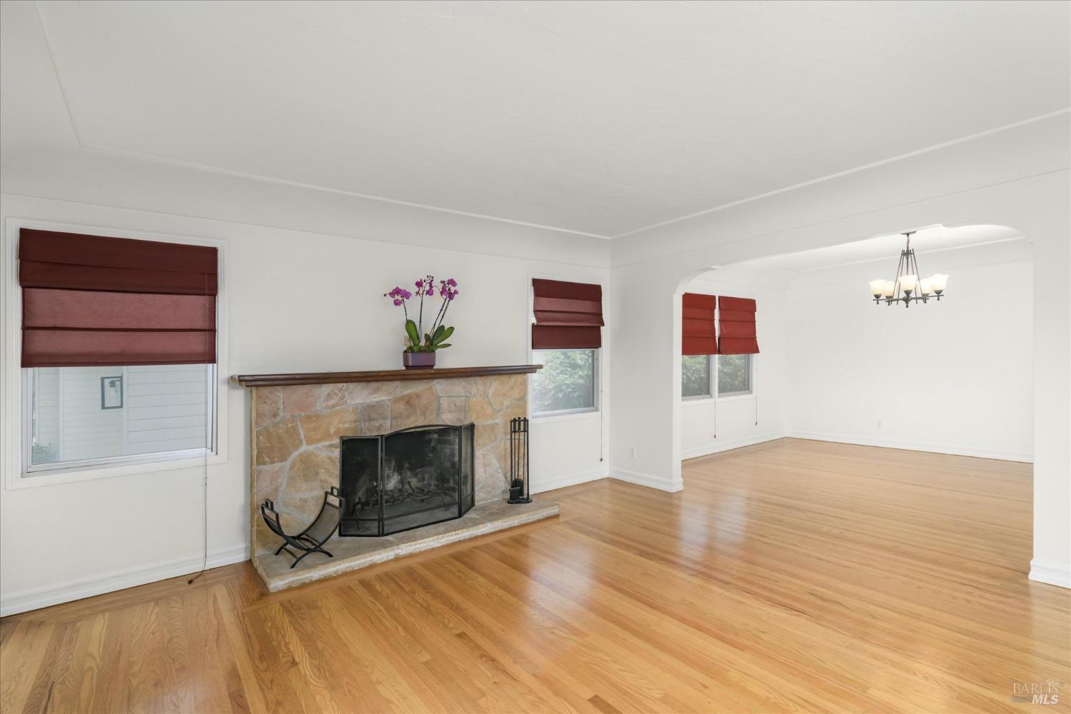 Detail Gallery Image 9 of 36 For 1361 Mariposa St, Vallejo,  CA 94590 - 3 Beds | 2 Baths