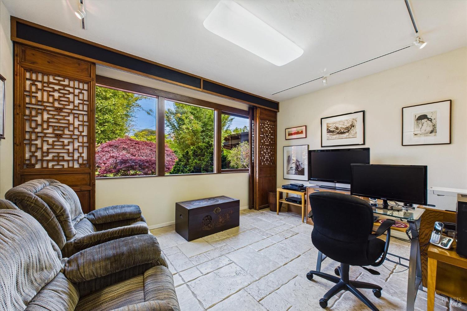 Detail Gallery Image 76 of 78 For 2300 S St, Eureka,  CA 95501 - 4 Beds | 3 Baths