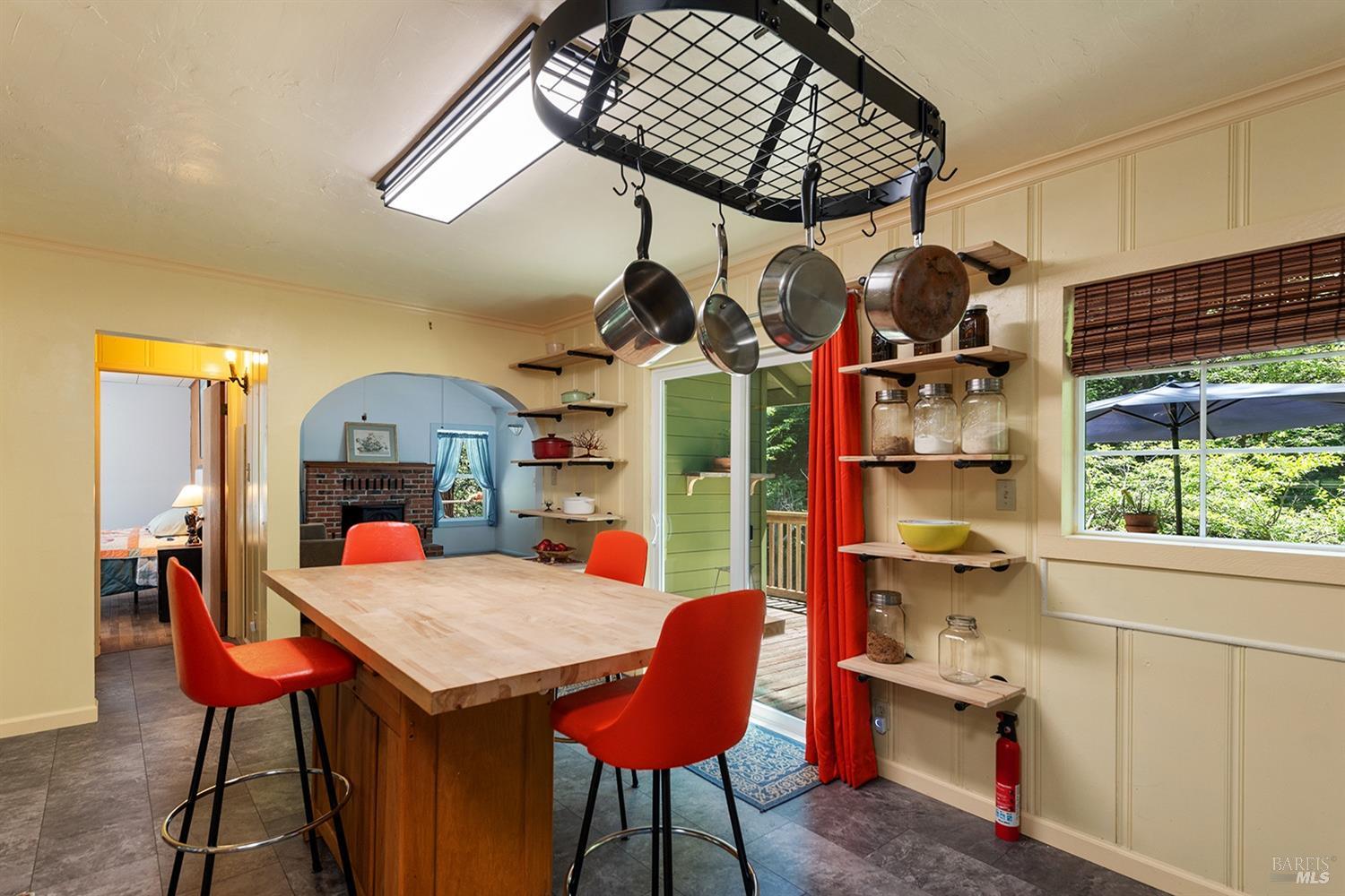 Detail Gallery Image 11 of 47 For 10 Wildwood Ln, Cazadero,  CA 95421 - 1 Beds | 1 Baths