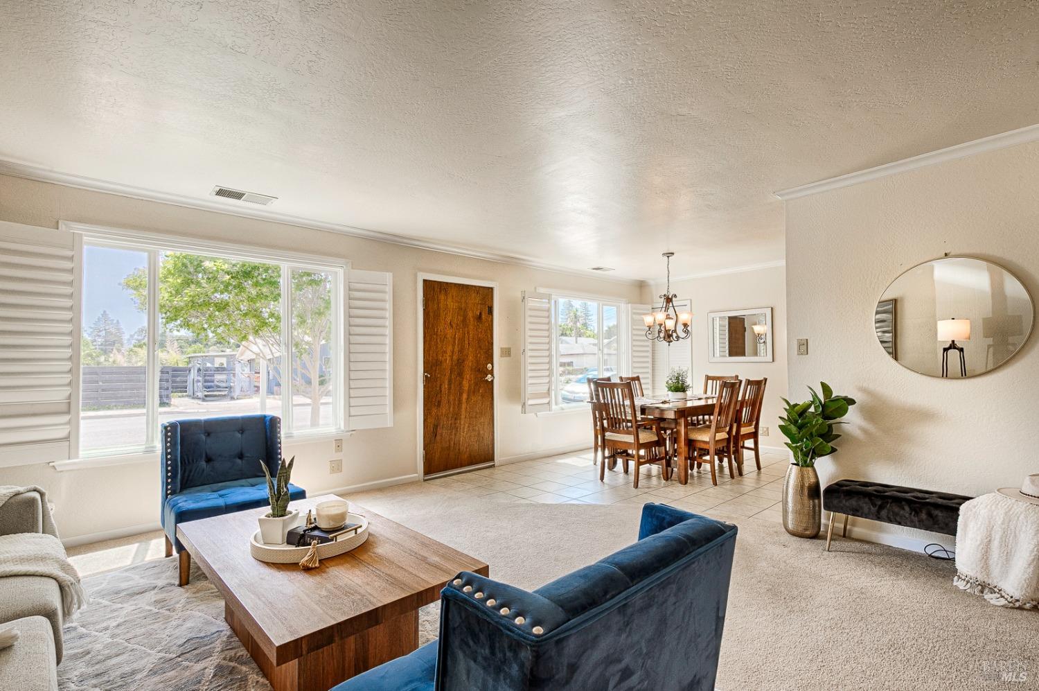 Detail Gallery Image 4 of 27 For 539 Badger St, Healdsburg,  CA 95448 - 3 Beds | 2 Baths
