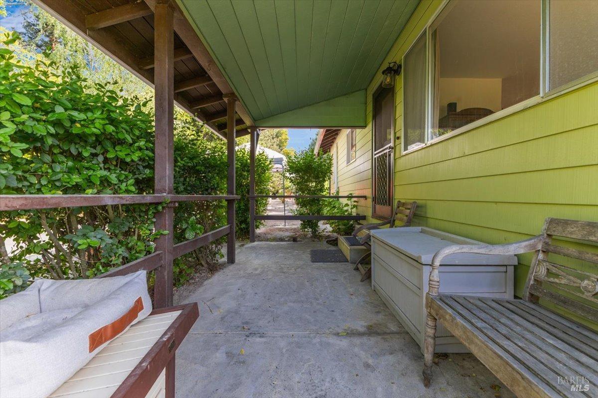 Detail Gallery Image 10 of 39 For 8045 Whited Rd, Sebastopol,  CA 95472 - 2 Beds | 1 Baths