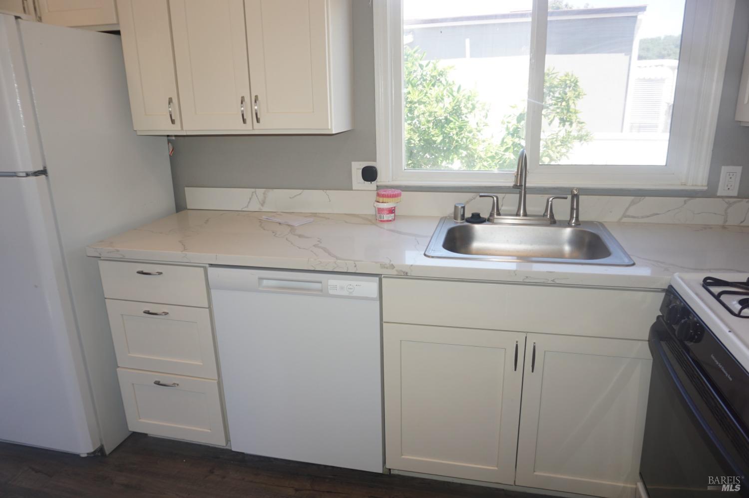 Detail Gallery Image 14 of 33 For 133 Calle Chapultepic Unkn, Vacaville,  CA 95687 - 2 Beds | 2 Baths