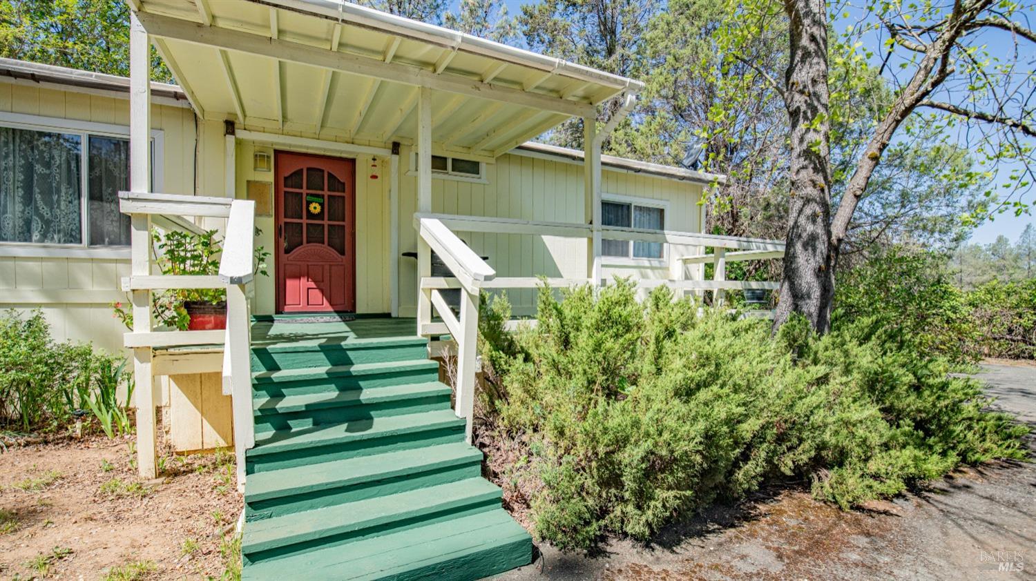 Detail Gallery Image 3 of 60 For 24019 Hilderbrand Rd, Middletown,  CA 95461 - 6 Beds | 2/3 Baths