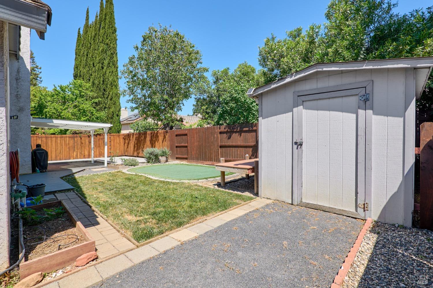 Detail Gallery Image 24 of 25 For 919 Cedar Brook Ln, Vacaville,  CA 95689 - 3 Beds | 2 Baths