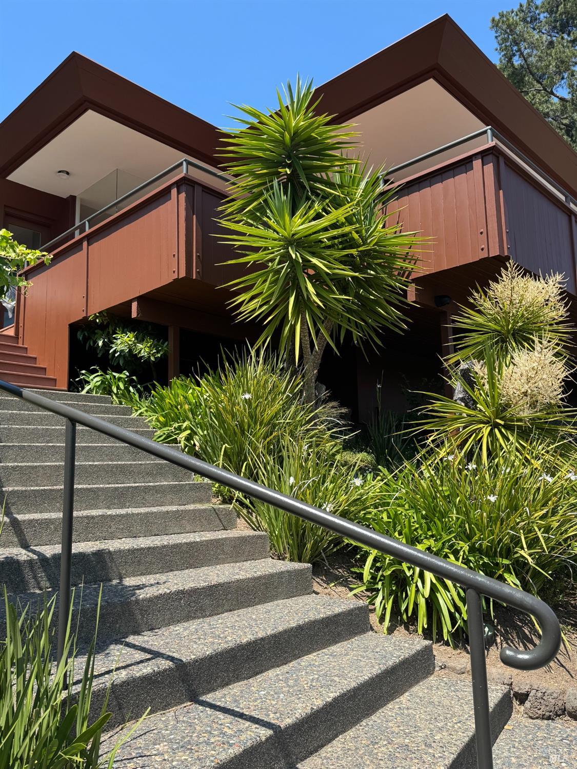 Detail Gallery Image 71 of 83 For 125 Bayview Dr, San Rafael,  CA 94901 - 2 Beds | 3/1 Baths