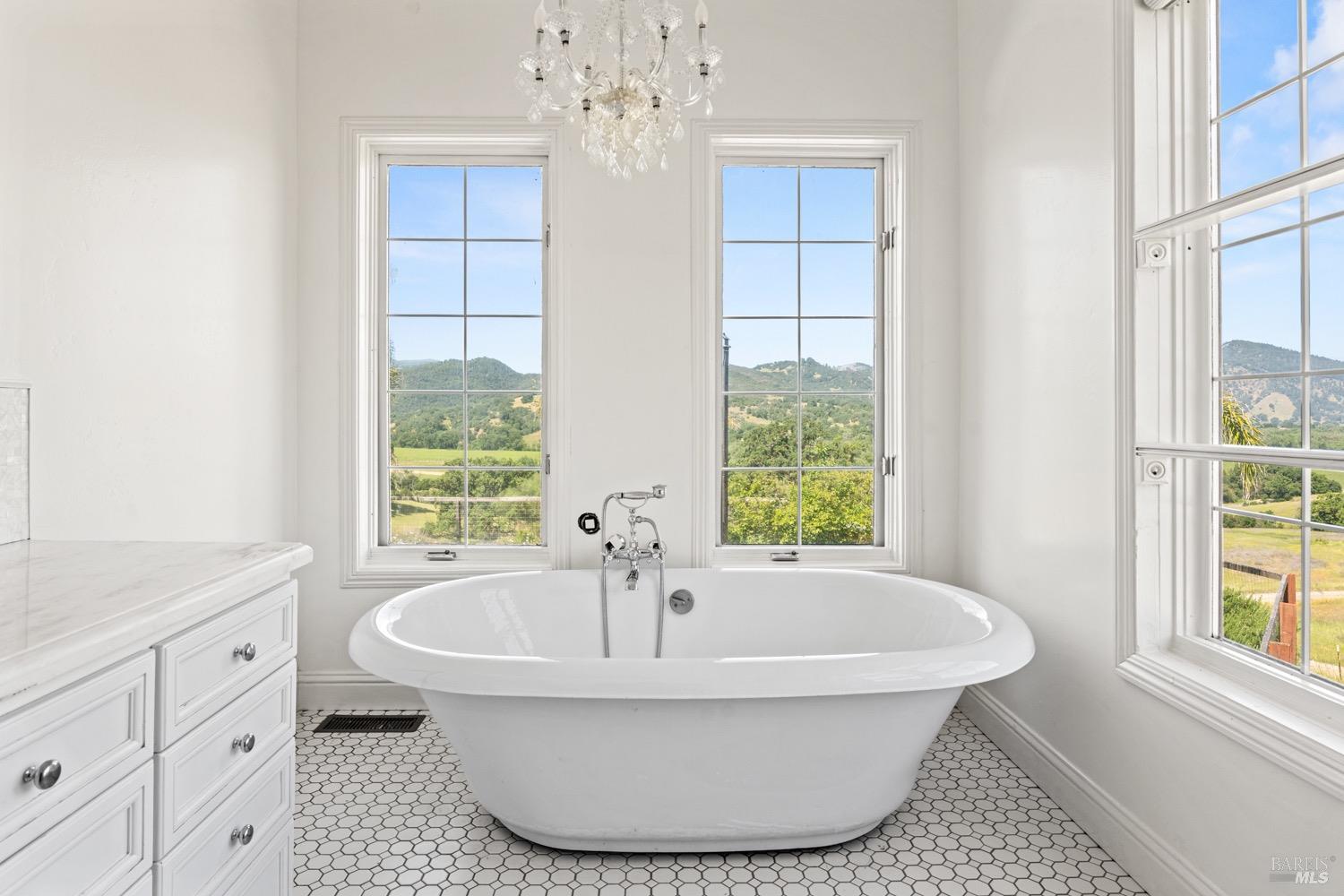 Detail Gallery Image 31 of 57 For 11755 Old River Rd, Hopland,  CA 95449 - 4 Beds | 2/1 Baths