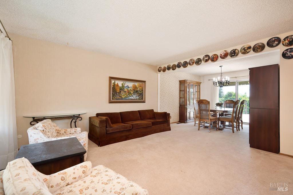 Detail Gallery Image 3 of 61 For 511 Wellington Way, Vacaville,  CA 95688 - 4 Beds | 2/1 Baths