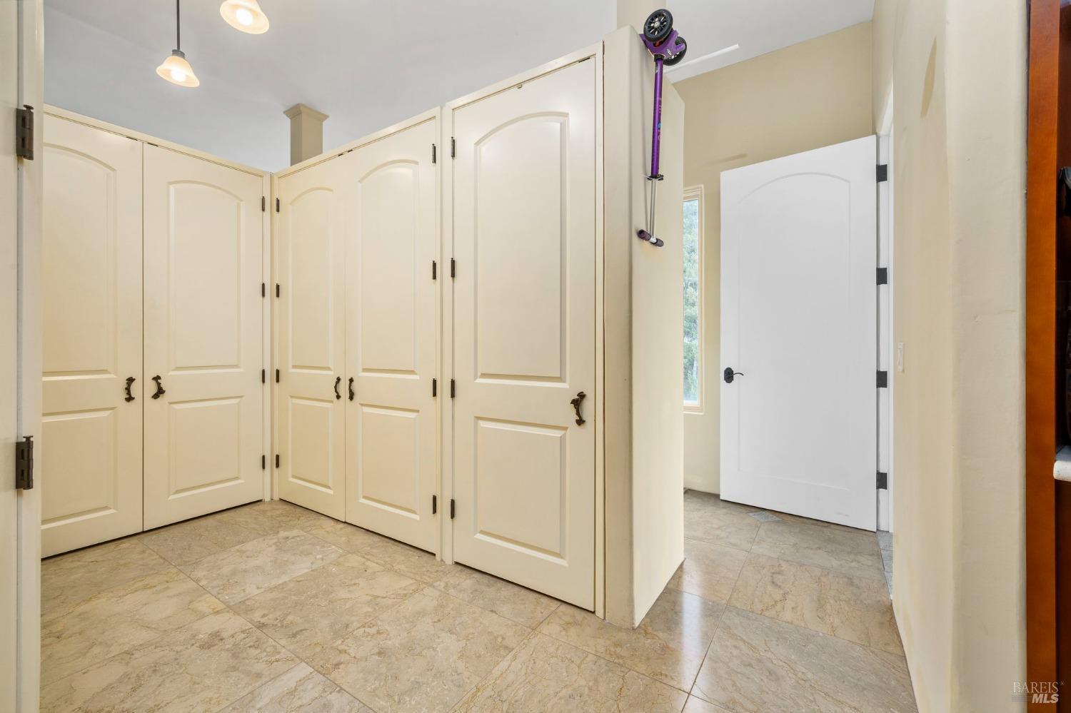 Detail Gallery Image 16 of 39 For Address Is Not Disclosed, Kentfield,  CA 94904 - 4 Beds | 4/1 Baths