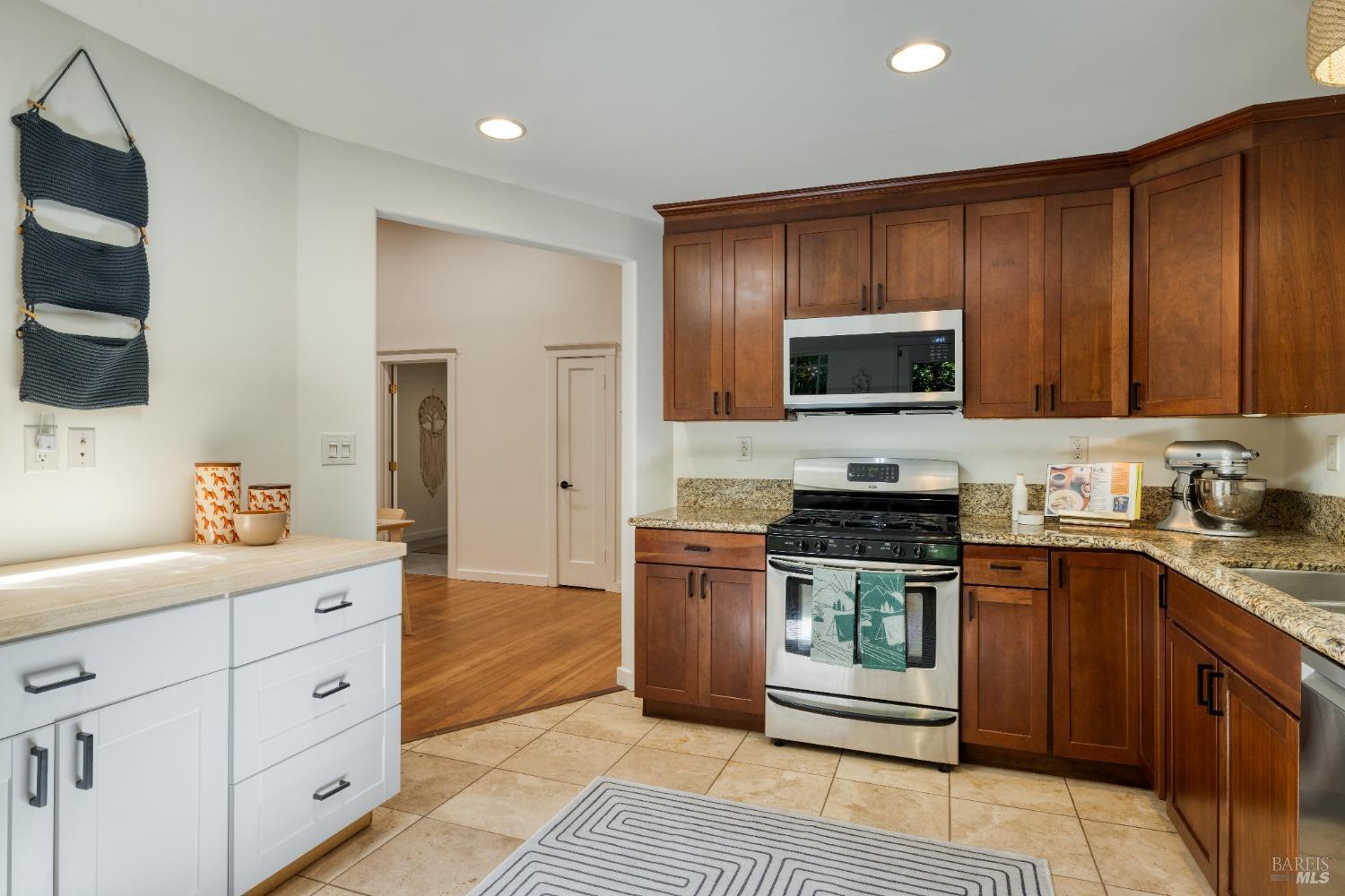 Detail Gallery Image 18 of 35 For 14670 Cherry St, Guerneville,  CA 95446 - 2 Beds | 1 Baths