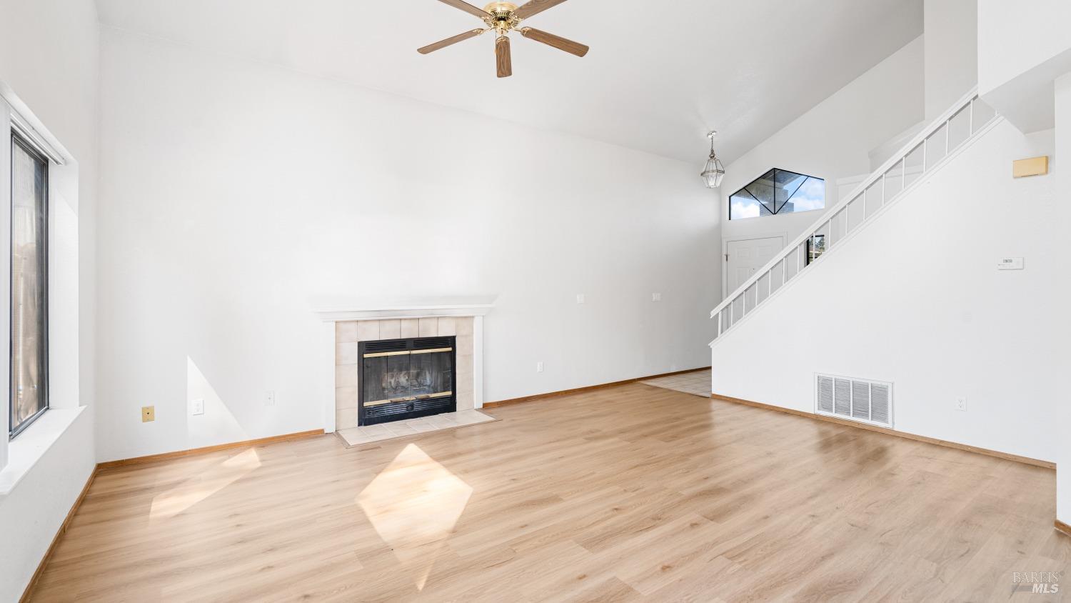 Detail Gallery Image 7 of 36 For 833 Morissette Way, Vacaville,  CA 95687 - 3 Beds | 2/1 Baths