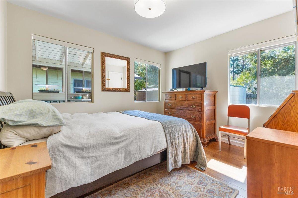 Detail Gallery Image 22 of 39 For 8045 Whited Rd, Sebastopol,  CA 95472 - 2 Beds | 1 Baths