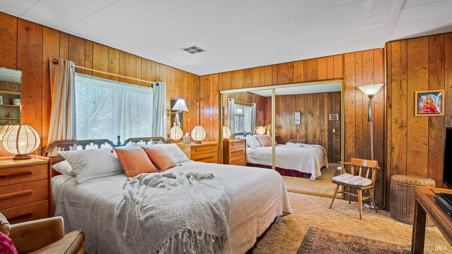 Detail Gallery Image 8 of 60 For 24019 Hilderbrand Rd, Middletown,  CA 95461 - 6 Beds | 2/3 Baths