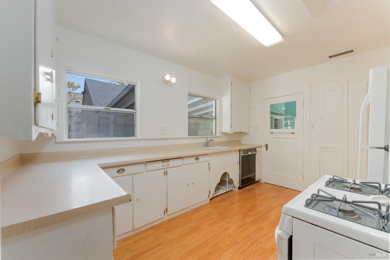 Detail Gallery Image 12 of 20 For 735 Grove Ave, Ukiah,  CA 95482 - 2 Beds | 1 Baths