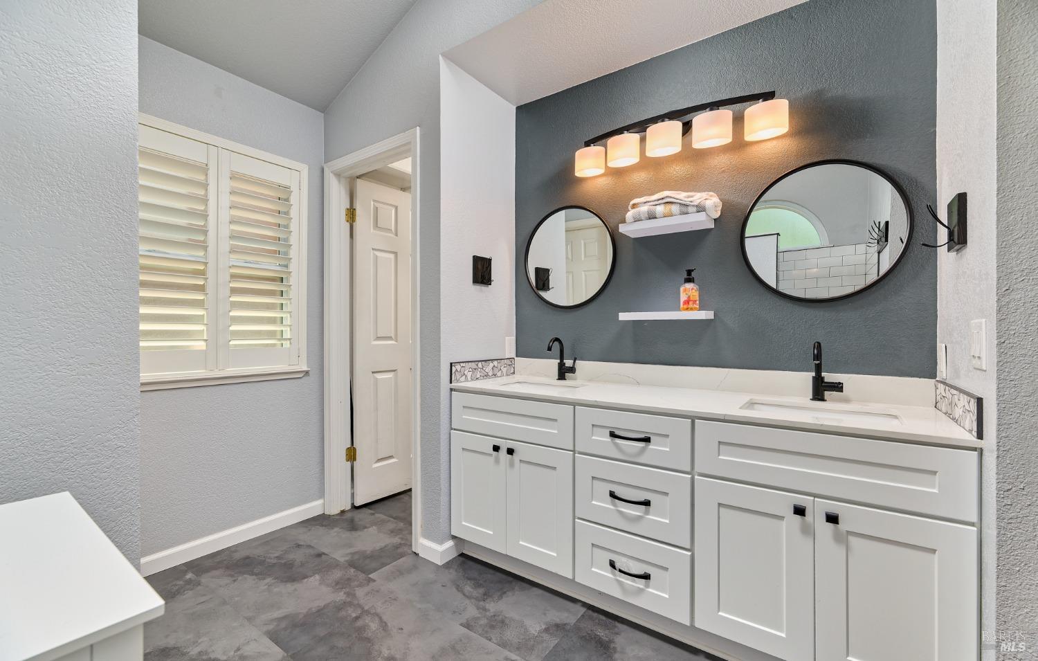 Detail Gallery Image 18 of 25 For 919 Cedar Brook Ln, Vacaville,  CA 95689 - 3 Beds | 2 Baths