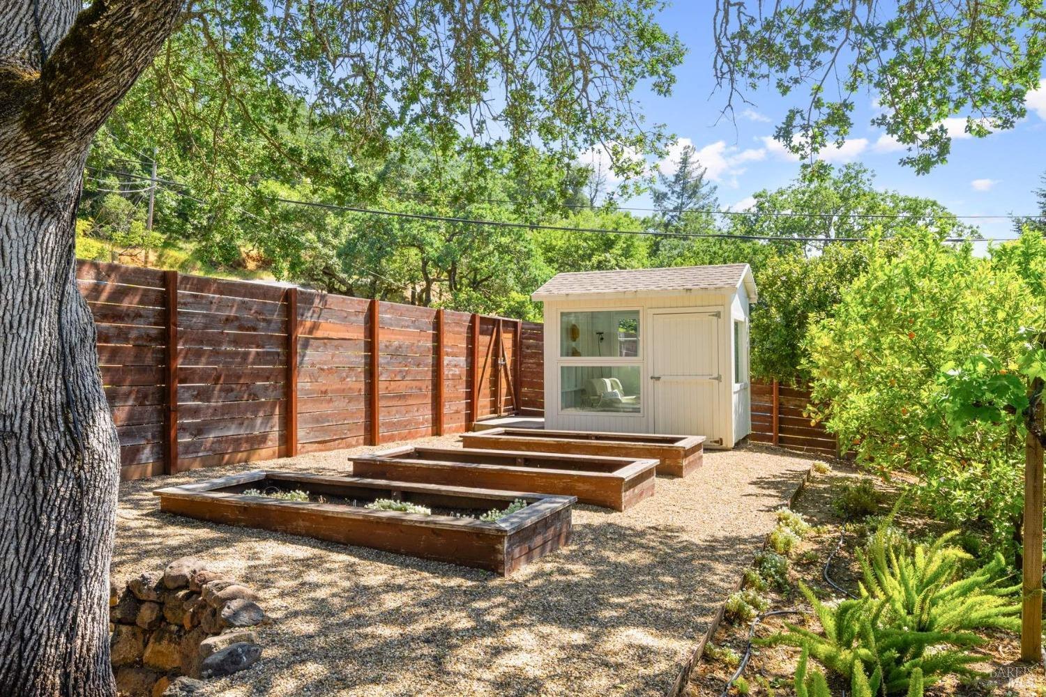 Detail Gallery Image 40 of 41 For 695 Michael Dr, Sonoma,  CA 95476 - 3 Beds | 2/1 Baths
