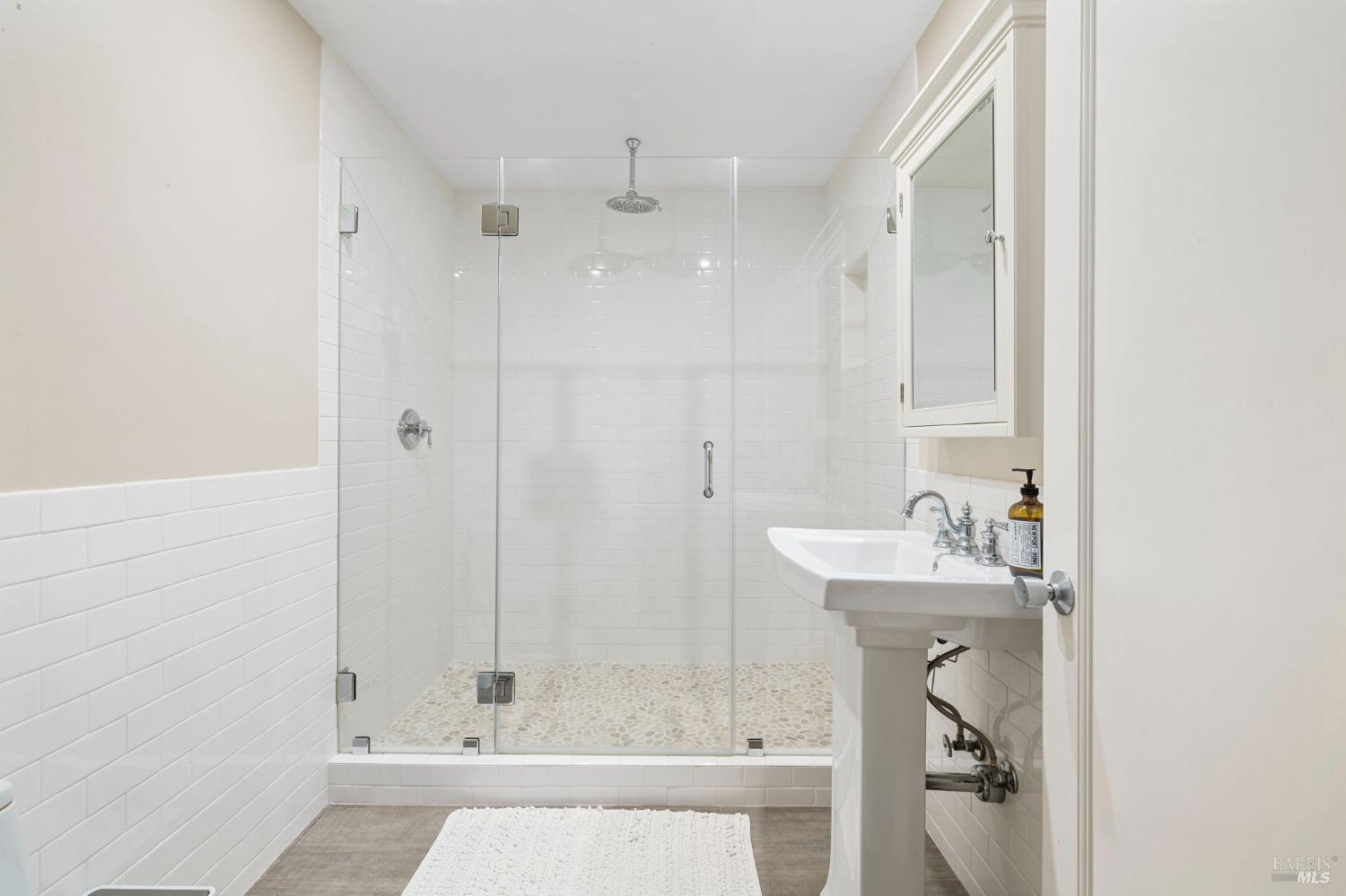 Detail Gallery Image 21 of 39 For Address Is Not Disclosed, Kentfield,  CA 94904 - 4 Beds | 4/1 Baths