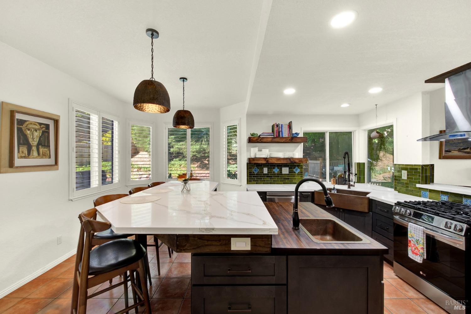 Detail Gallery Image 15 of 46 For 806 Swindon Ct, Vacaville,  CA 95688 - 5 Beds | 3 Baths