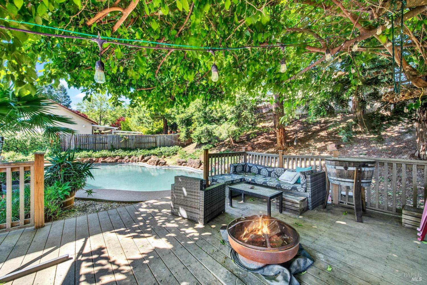 Detail Gallery Image 42 of 46 For 806 Swindon Ct, Vacaville,  CA 95688 - 5 Beds | 3 Baths