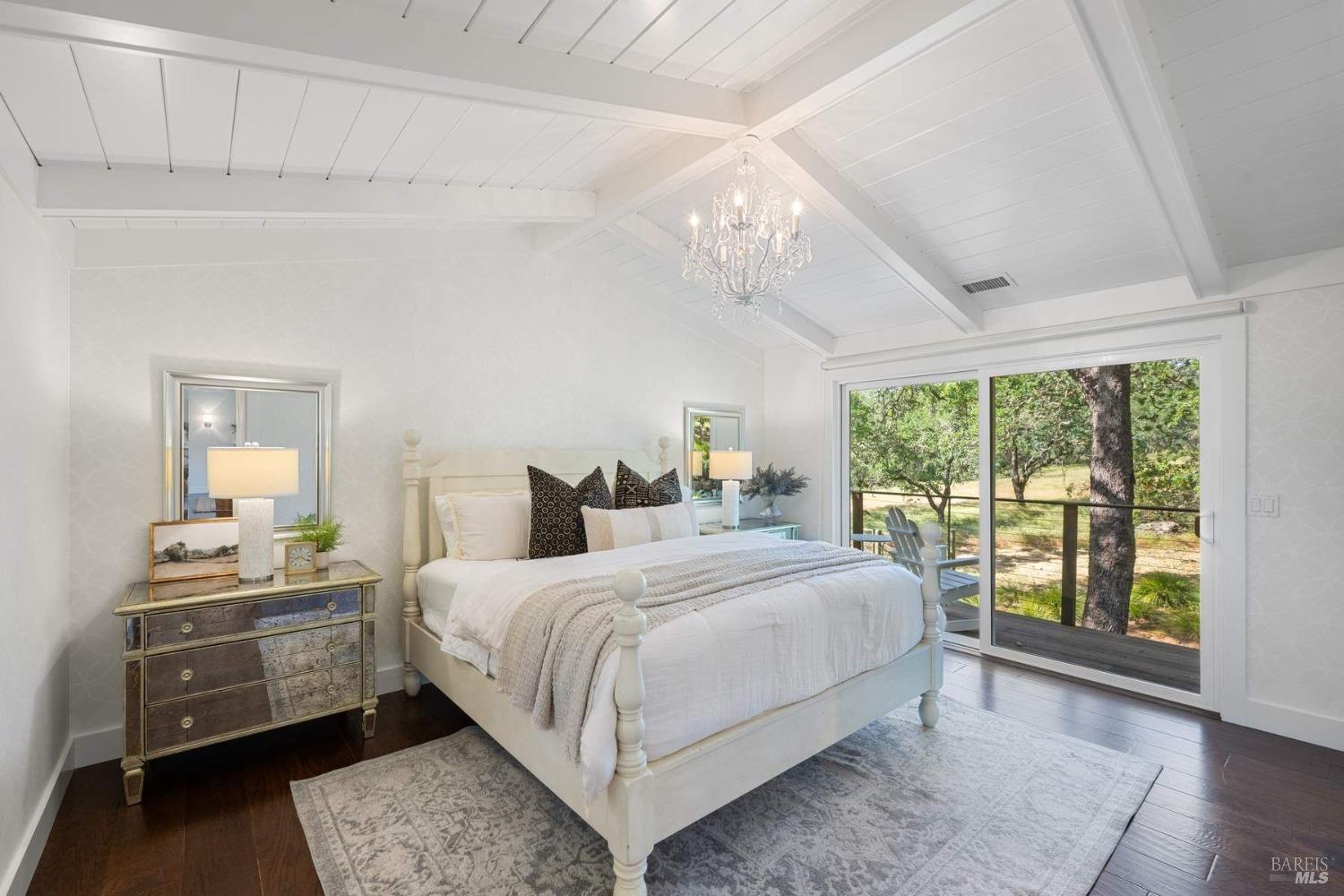 Detail Gallery Image 10 of 41 For 695 Michael Dr, Sonoma,  CA 95476 - 3 Beds | 2/1 Baths