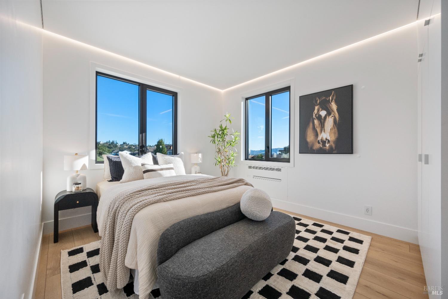 Detail Gallery Image 29 of 38 For 3715 Giorno Ct, Santa Rosa,  CA 95404 - 5 Beds | 3/1 Baths