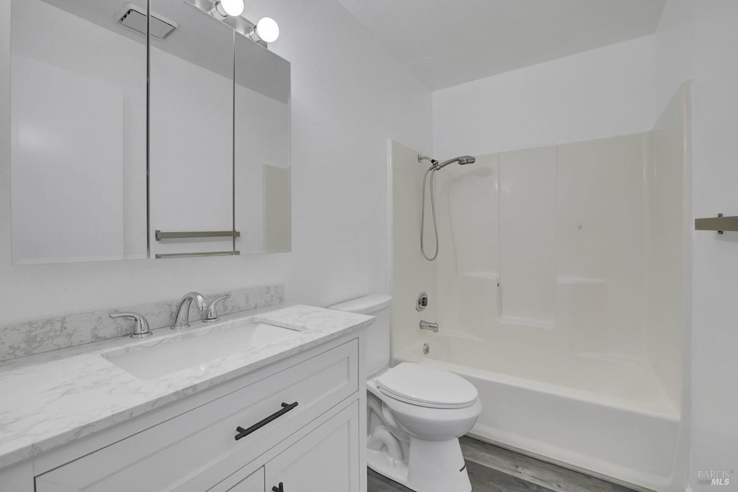 Detail Gallery Image 17 of 33 For 35 Freedom Pl, Rohnert Park,  CA 94928 - 3 Beds | 2 Baths
