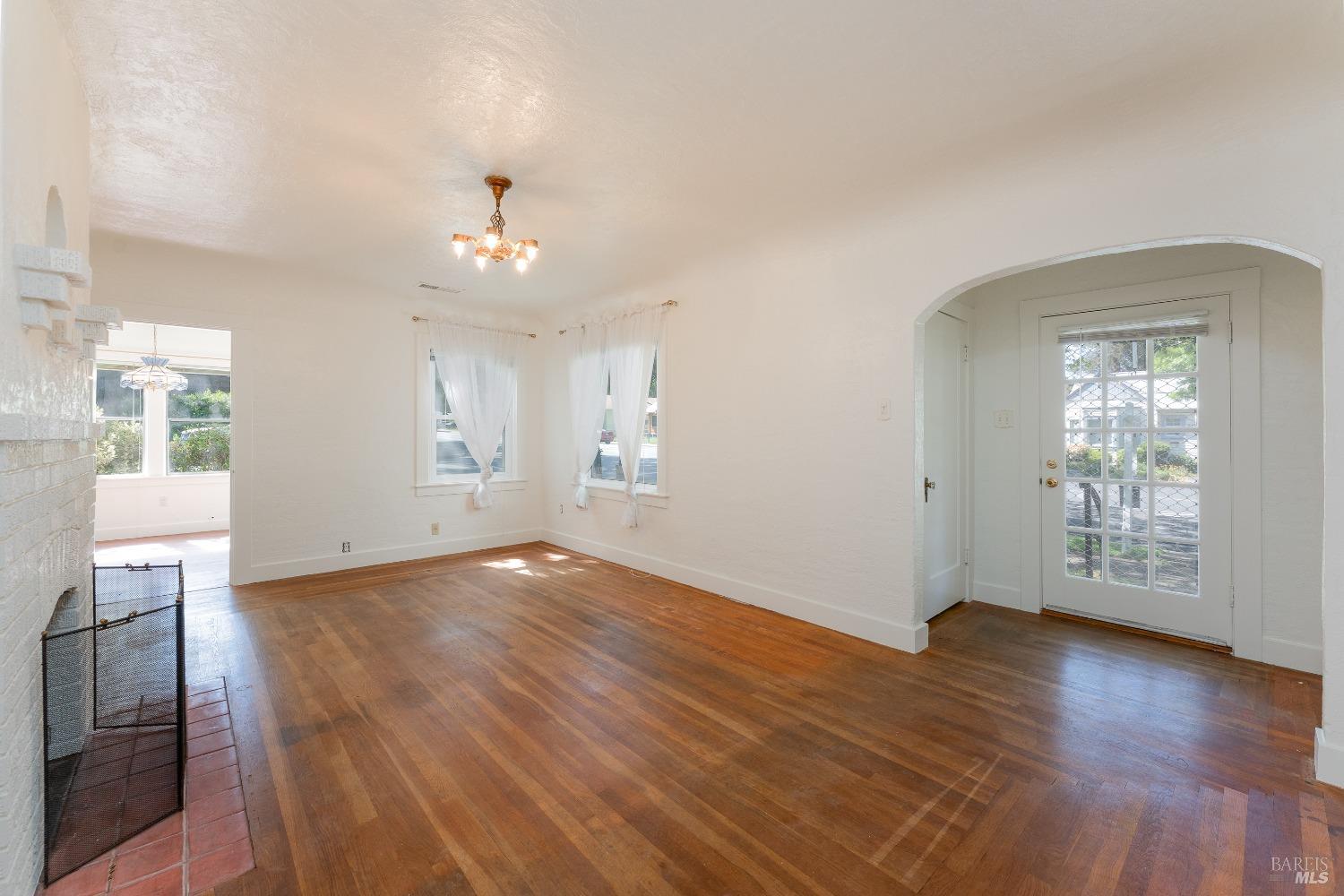 Detail Gallery Image 7 of 20 For 735 Grove Ave, Ukiah,  CA 95482 - 2 Beds | 1 Baths