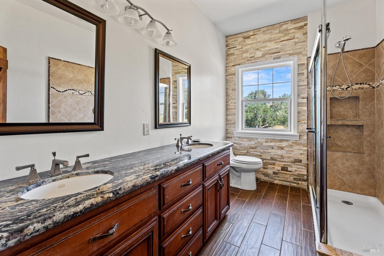 Detail Gallery Image 32 of 57 For 11755 Old River Rd, Hopland,  CA 95449 - 4 Beds | 2/1 Baths