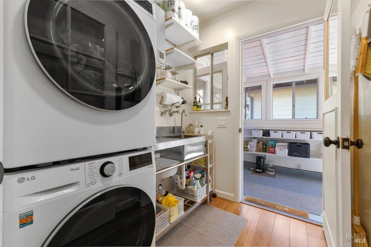 Detail Gallery Image 25 of 39 For 8045 Whited Rd, Sebastopol,  CA 95472 - 2 Beds | 1 Baths