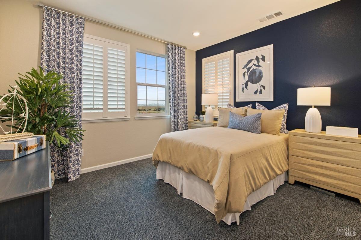 Detail Gallery Image 3 of 9 For 783 Billhook Dr, Vacaville,  CA 95687 - 5 Beds | 3 Baths