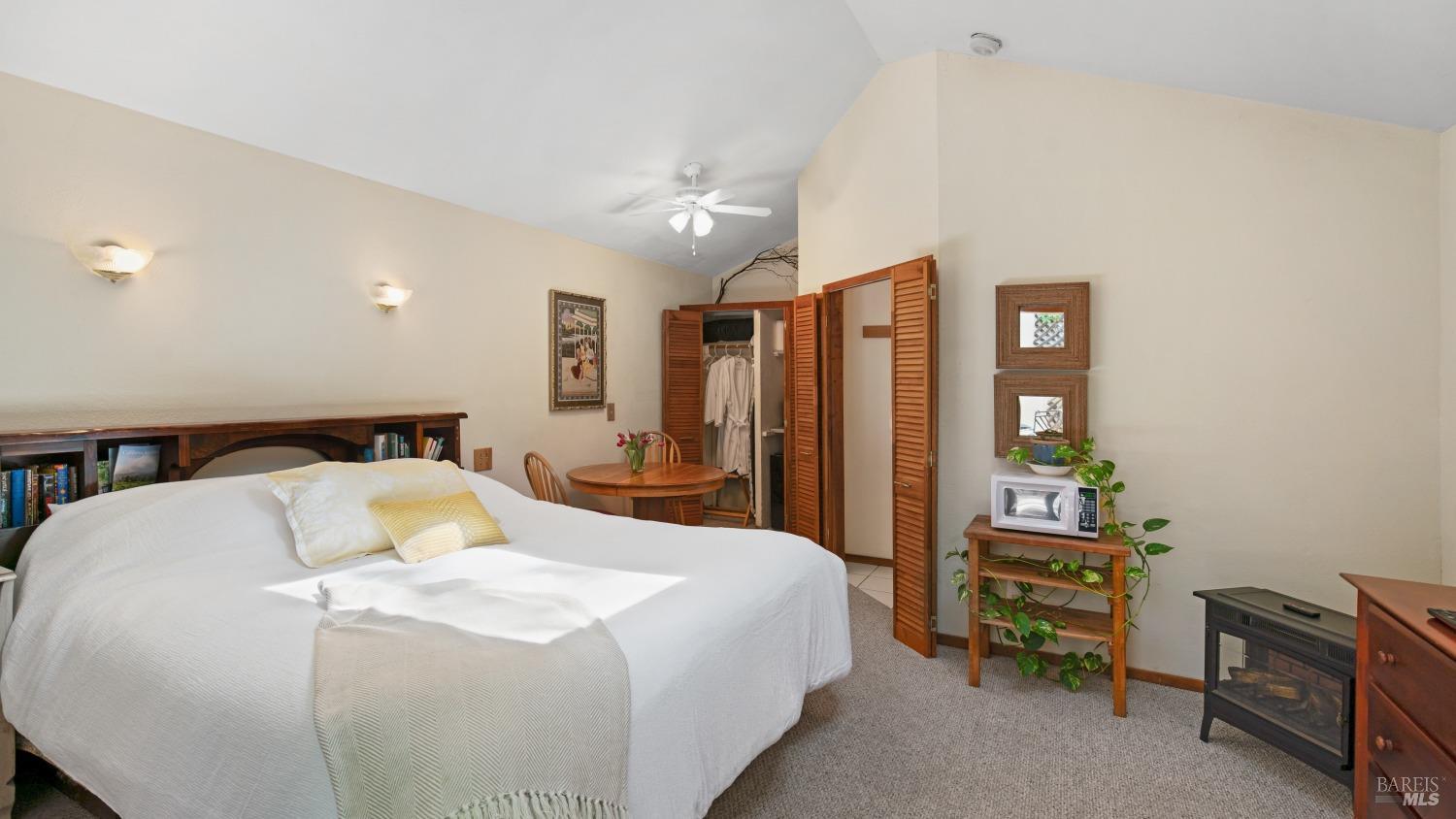 Detail Gallery Image 25 of 60 For 24019 Hilderbrand Rd, Middletown,  CA 95461 - 6 Beds | 2/3 Baths
