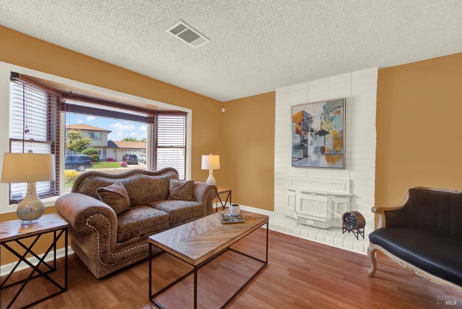 Detail Gallery Image 9 of 58 For 603 Woodlark Dr, Suisun City,  CA 94585 - 4 Beds | 2 Baths