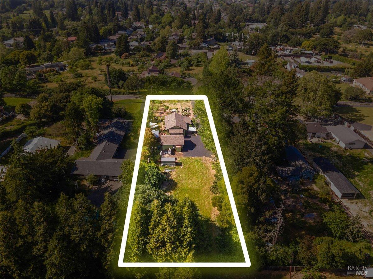 Detail Gallery Image 33 of 39 For 8045 Whited Rd, Sebastopol,  CA 95472 - 2 Beds | 1 Baths
