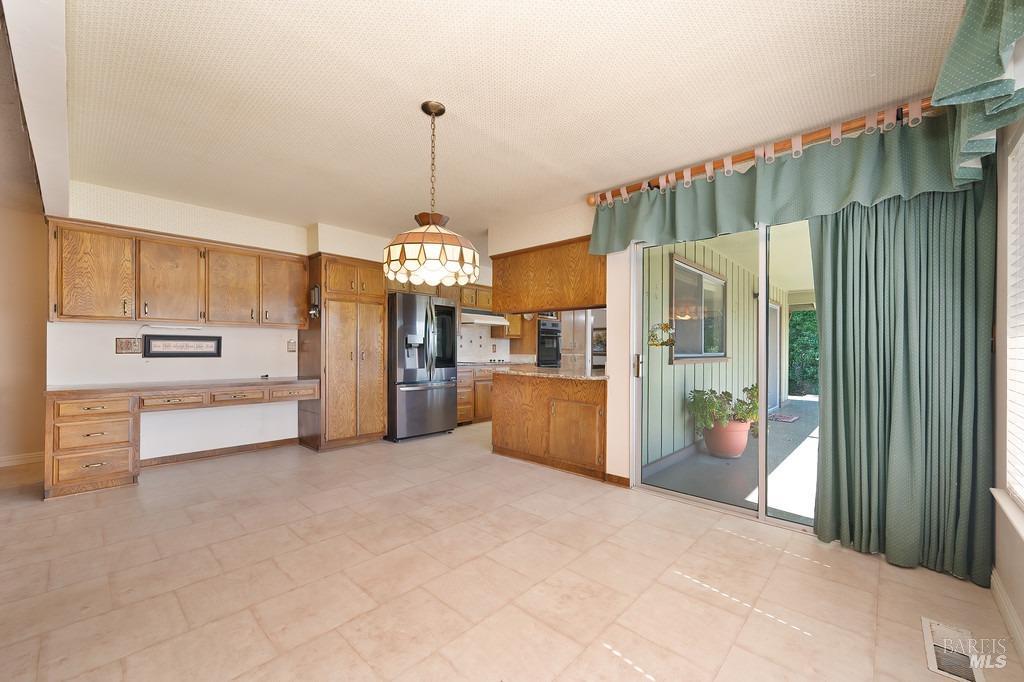 Detail Gallery Image 12 of 61 For 511 Wellington Way, Vacaville,  CA 95688 - 4 Beds | 2/1 Baths