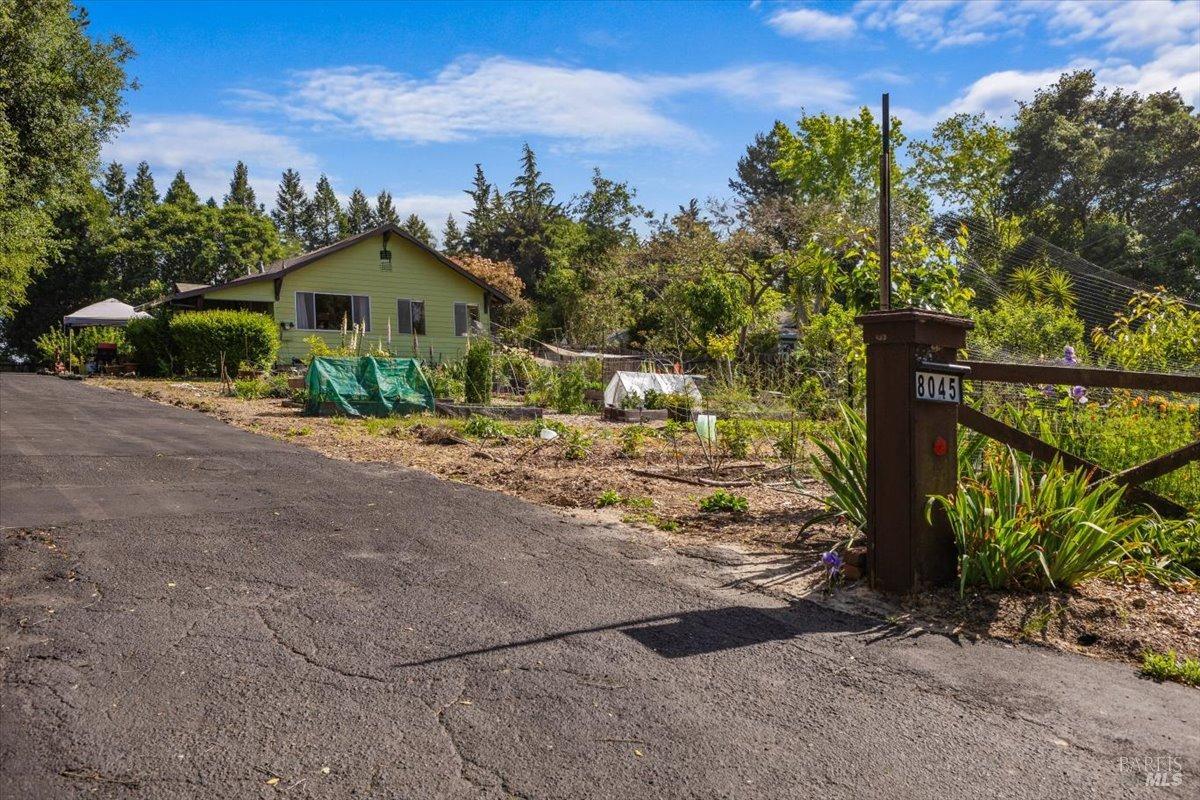 Detail Gallery Image 31 of 39 For 8045 Whited Rd, Sebastopol,  CA 95472 - 2 Beds | 1 Baths